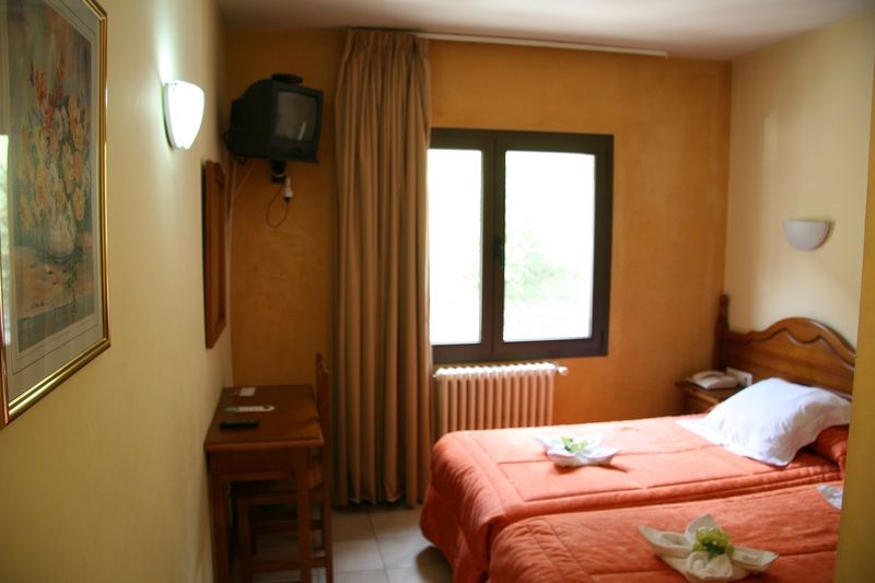 Hotel Sucara La Cortinada Esterno foto
