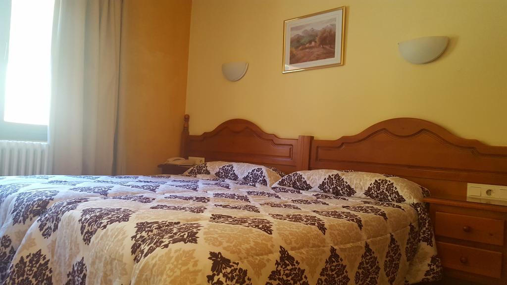 Hotel Sucara La Cortinada Esterno foto