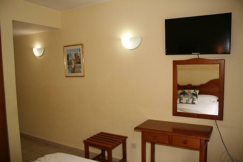 Hotel Sucara La Cortinada Esterno foto